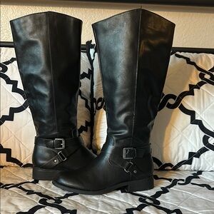 Black Knee-High Leather Boots